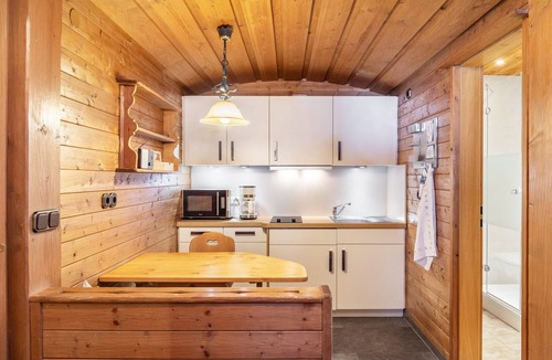 Mittenwald Apartment | Apartment 'Museumsblick' with Mountain View and Wi-Fi