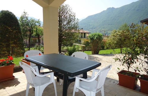 Crone House | Apartment Ninfea, apartment for 2-3 people, terrace, garden, quiet location
