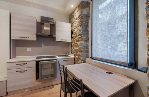 Caprino Bergamasco Apartment | Apartment 'Nottedì Case Vacanze 1' with Wi-Fi and Air Conditioning