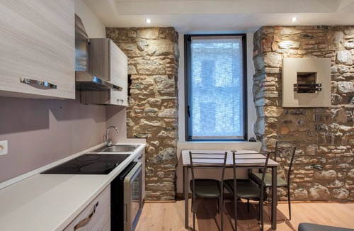 Caprino Bergamasco Apartment | Apartment 'Nottedì Case Vacanze 1' with Wi-Fi and Air Conditioning