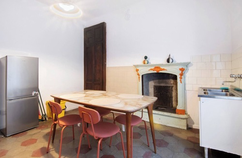 Dervio Apartment | Apartment 'Pietro' 1 of 4 in Villa Paruzzi 6Min from Lake Como