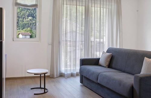 Cedrasco Apartment | Apartment 'Relais Betty App Valcervia 7' with Mountain View, Wi-Fi and Air Conditioning