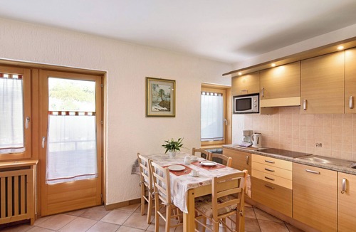 Teola Apartment | Apartment Residence Attila Panorama with Mountain View, Balcony & Wi-Fi