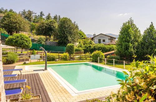 Luino Apartment | Apartment Residenza Agrifoglio-14 by Interhome
