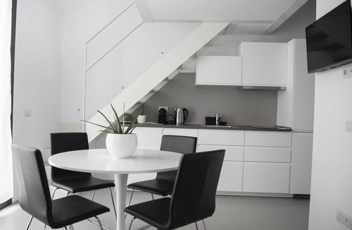 Guastalla Apartment | Apartment-Superior-con Soppalco e Giardino-Garden view-Ensuite with Shower