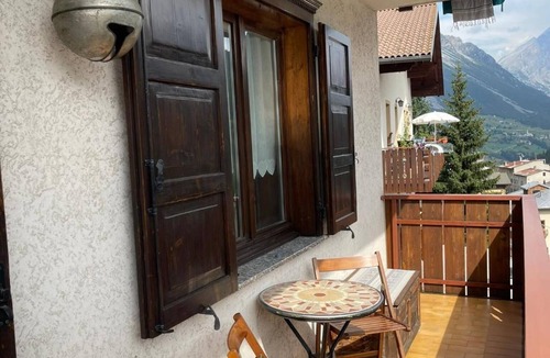 Semogo Apartment | Apartment 'Un Posto Al Sole' with Mountain View and Balcony