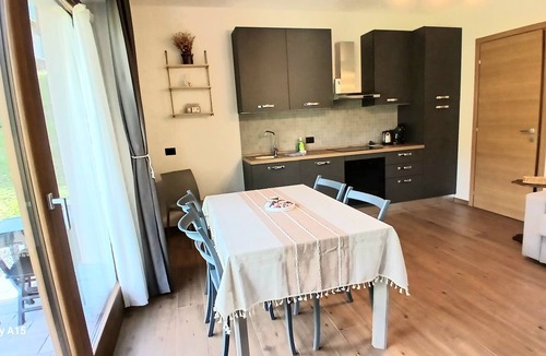 Trepalle Apartment | Apartment 'Val Tort' with Mountain View, Shared Garden and Wi-Fi