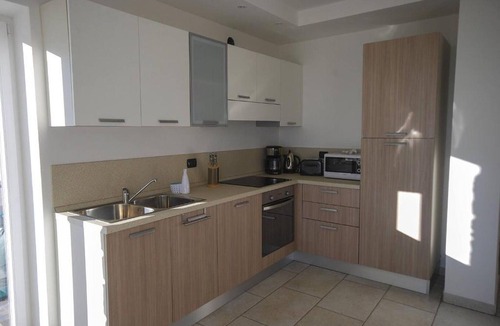 Aer Apartment | Apartment 'Villa Ada' with Lake View, Private Terrace and Wi-Fi