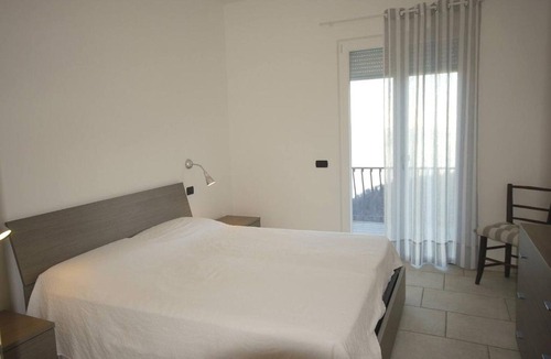 Aer Apartment | Apartment 'Villa Ada' with Lake View, Private Terrace and Wi-Fi