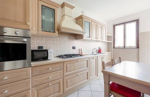 Bruzzano Apartment | Apartment with balcony 500m from North Park!