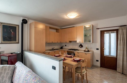 Dongo Apartment | Apartment with garden a few steps from the lake - Larihome A06