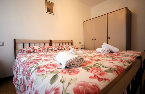 Rovetta Apartment | APARTMENT WITH TWO BEDROOMS, DINING ROOM, KITCHEN AND BATHROOM WITH SHOWER