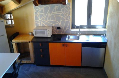 Burano Apartment | Appartamenti Montemezzo Le Case in Pietra