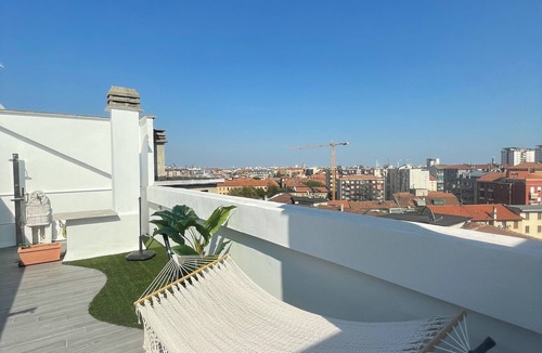 Giambellino Apartment | Appartamento con Ampia Terrazza e Vista su Milano