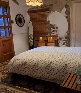 Alzano Lombardo Apartment | Appartamento in Corte Storica