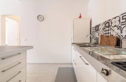 Vesio Apartment | Appartamento "Le Cementine" with Lake View, Mountain View, Wi-Fi, A/C & Terrace