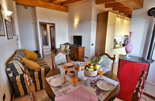 Aer Apartment | Appartamento Maja - Theater Home, with marvellous lake view