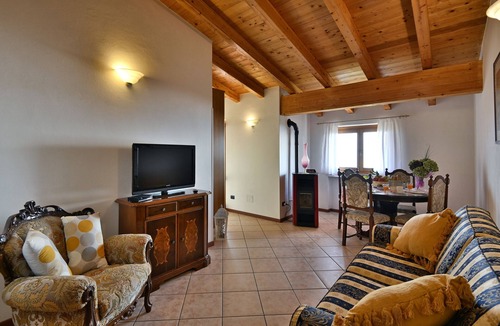 Aer Apartment | Appartamento Maja - Theater Home, with marvellous lake view