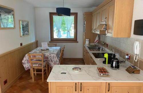 Bormio Apartment | Appartamento 'Reit' - Bormio - giardino, parcheggio, Wi-fi