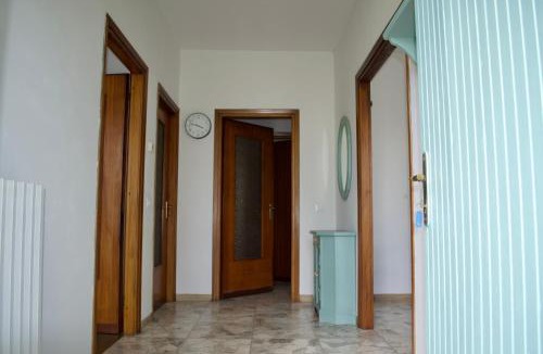 Besozzo Apartment | Appartamento ristrutturato con piccola vista lago
