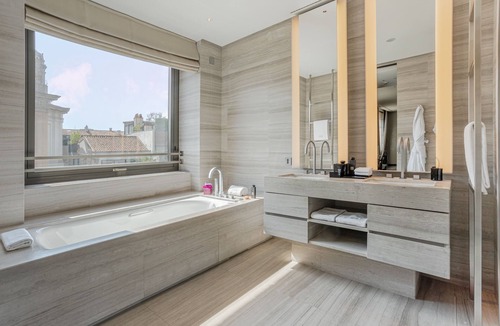 Borgonuovo Hotel | Armani Hotel Milano