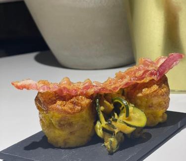 Costa Volpino Bed & Breakfast | Art B&B Design