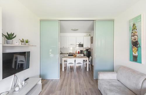Colombare Apartment | Artemisia 10 Apartment by Wonderful Italy