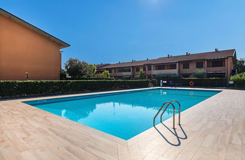 Colombare Apartment | Artemisia B2/16 Apartment by Wonderful Italy