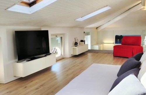 Lovere Old Town Apartment | Attico sul lago Mountain Lake Iseo Hospitality
