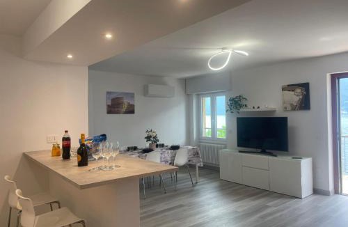 Sala Comacina House | Aurora Lake Apartment
