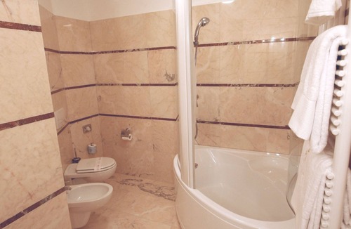 Giussano Hotel | B&B HOTEL Habitat Giussano