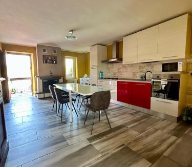 Puegnago del Garda Apartment | B&B LA CORTE