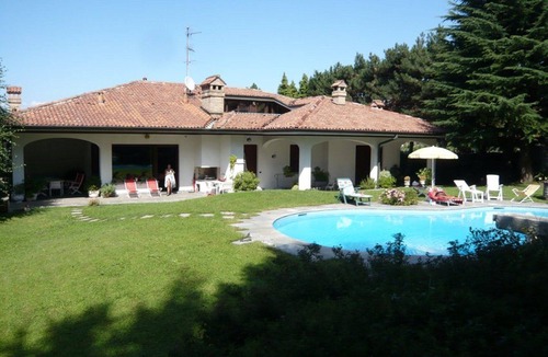 Cassago Brianza Villa | B-Beautiful Villa with swimming pool