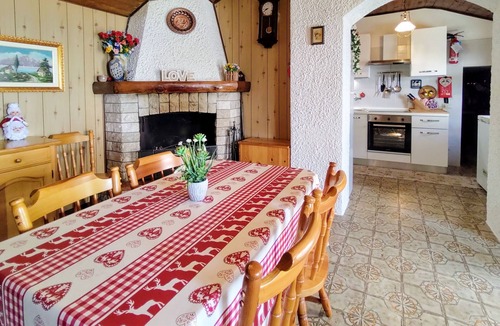 Peglio House | Baita dei Nonni by Interhome