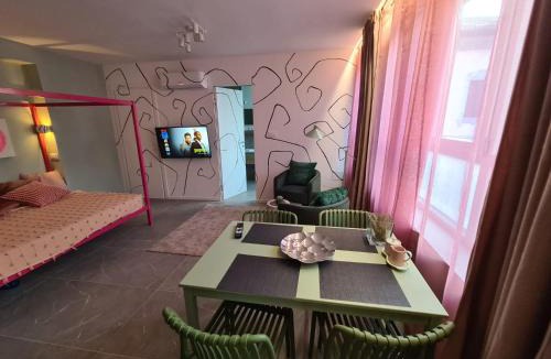 Magenta Apartment | Be Magenta, Art Home - Rose style - Near Milano, Rho Fiera, Malpensa