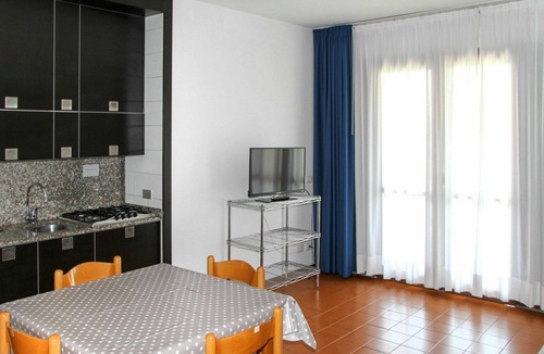 Moniga del Garda Apartment | Beautiful apartment for 2 guests with pool, WIFI, A/C, TV, balcony and pets allowed