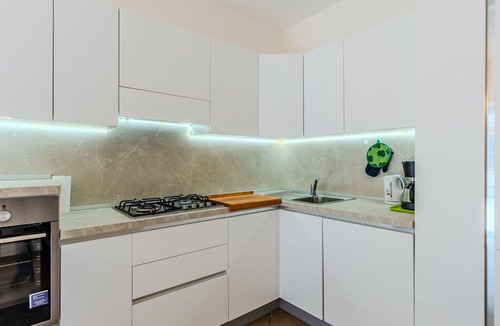 Carlazzo Apartment | Beautiful apartment for 4 people with WIFI, TV, terrace, pets allowed and panoramic view