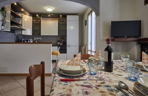 San Siro Apartment | Beautiful apartment for 3 people with WIFI, TV and balcony