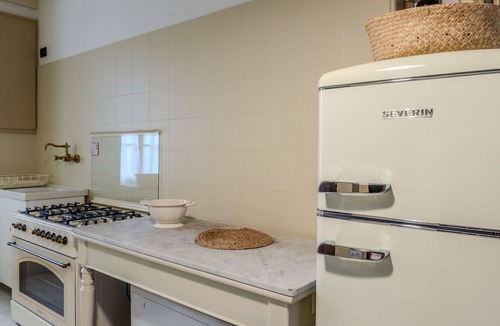 Dorio Apartment | Beautiful apartment for 5 people with hot tub, WIFI, patio and pets allowed