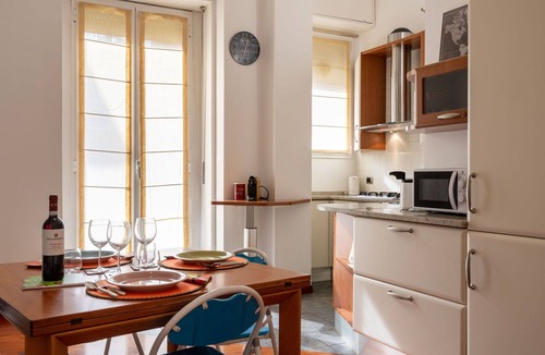 Porta Nuova Apartment | Beautiful apartment for 3 guests with WIFI, A/C, TV and balcony