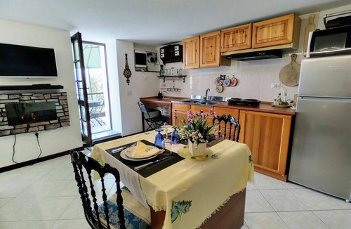 Peglio Apartment | Beautiful apartment for 3 guests with WIFI, TV, patio and pets allowed