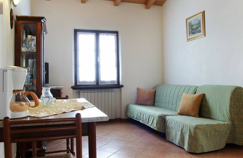 Voiandes Apartment | Beautiful apartment for 4 guests with WIFI, pool, TV, patio and pets allowed