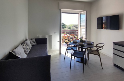 Rho Apartment | Beautiful IncentRho 2
