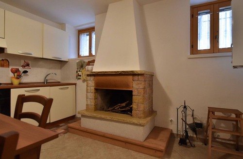 Dubino House | Beautiful private villa for 4 guests with WIFI, TV and balcony