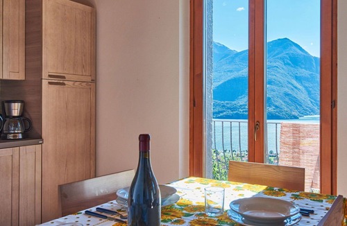 Stazzona House | Beautiful private villa for 6 people with WIFI, TV, patio and pets allowed