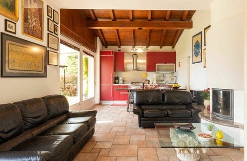 Domaso House | Beautiful villa for 4 guests with A/C, WIFI, hot tub, TV, terrace and pets allowed