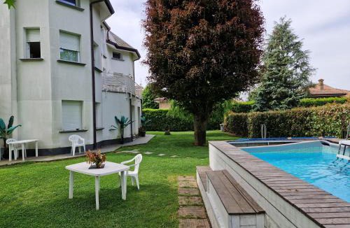 Carugo Bed & Breakfast | BeB Casa di Lia