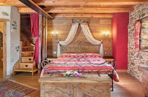 Monno Bed & Breakfast | Bed and Breakfast 'Cuore Selvatico' with Mountain View, Private Terrace and Private Garden