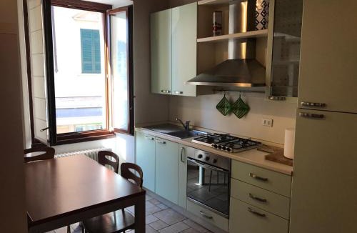 Como Apartment | Bed on the Lake Como monolocale vista lago
