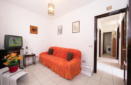 Colonno Apartment | Bella Lake View